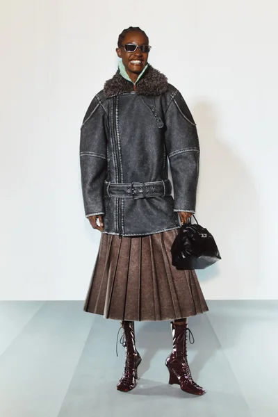 Look 17